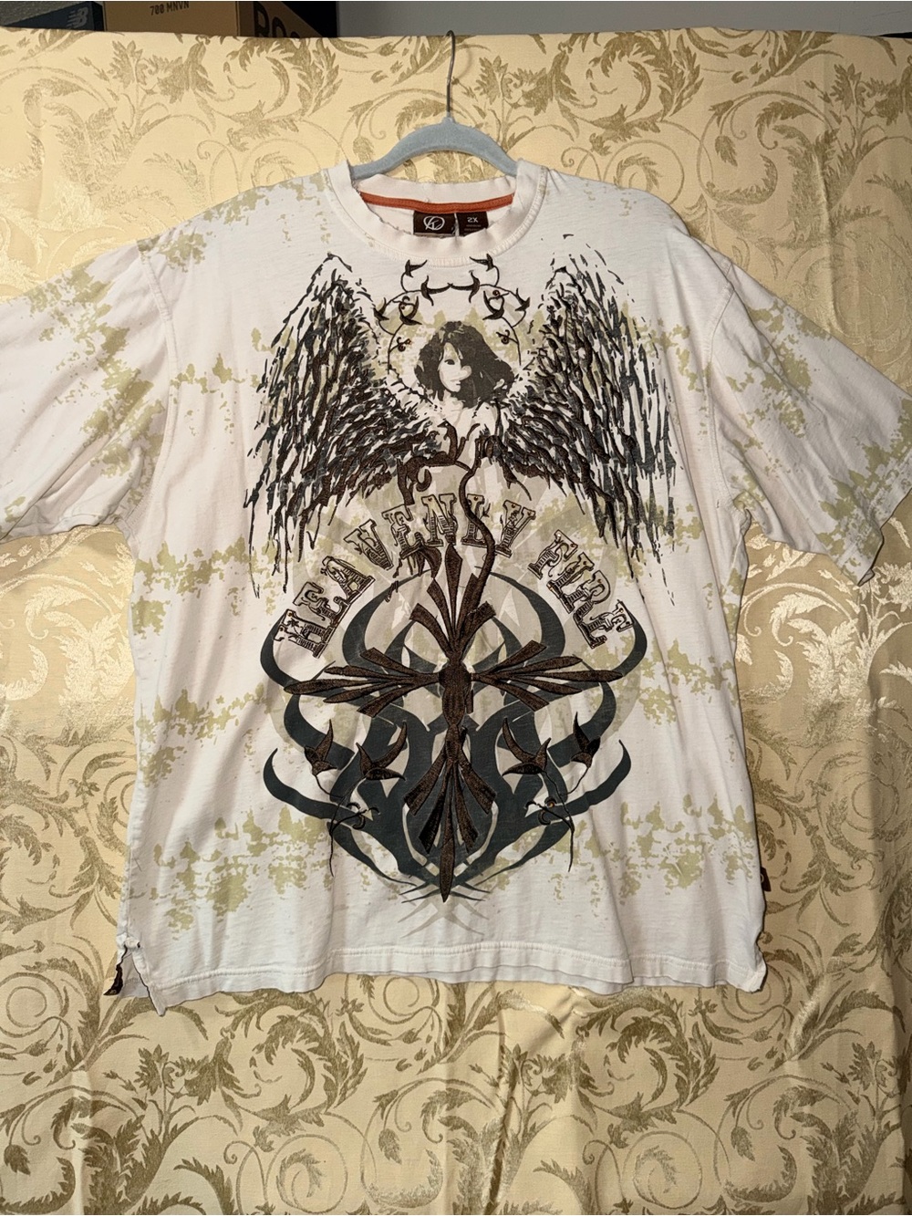Arizona Jean Company White Graphic Angel Wing Tee with Brown Accents